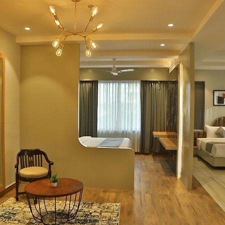אודייפור Hotel Westend מראה חיצוני תמונה
