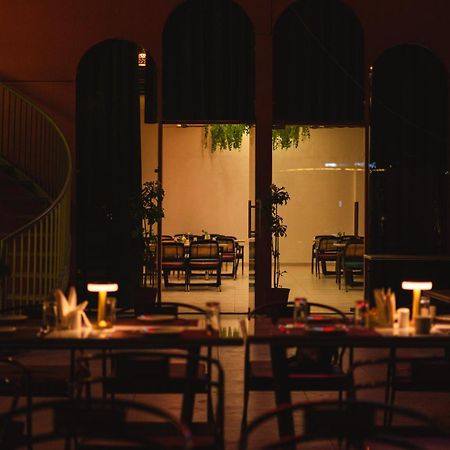 אודייפור Hotel Westend מראה חיצוני תמונה
