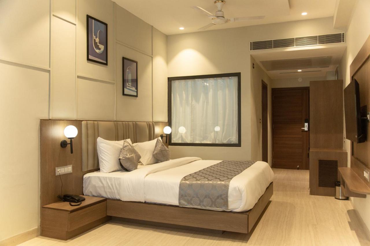 אודייפור Hotel Westend מראה חיצוני תמונה