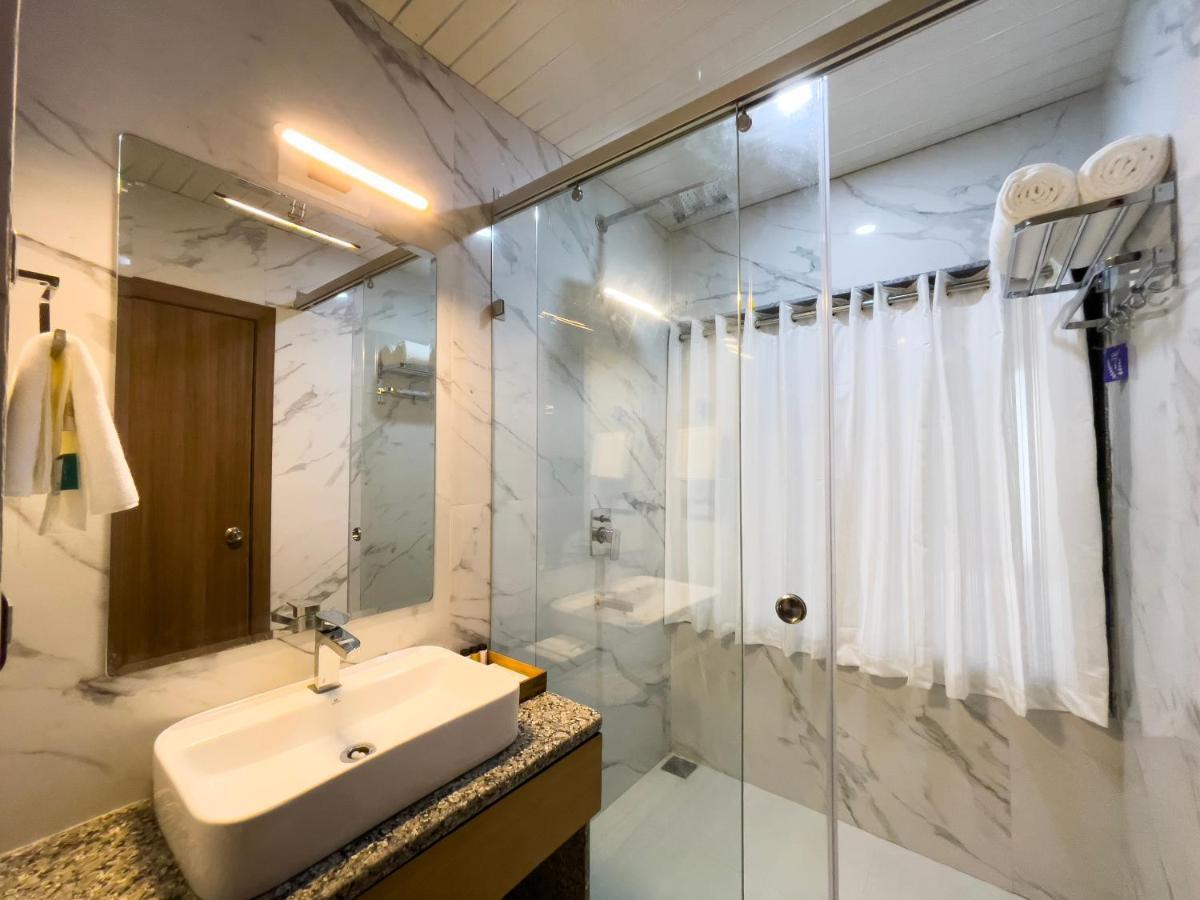 אודייפור Hotel Westend מראה חיצוני תמונה
