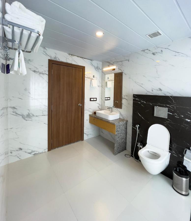 אודייפור Hotel Westend מראה חיצוני תמונה
