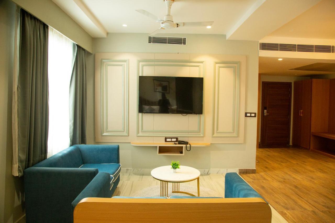 אודייפור Hotel Westend מראה חיצוני תמונה