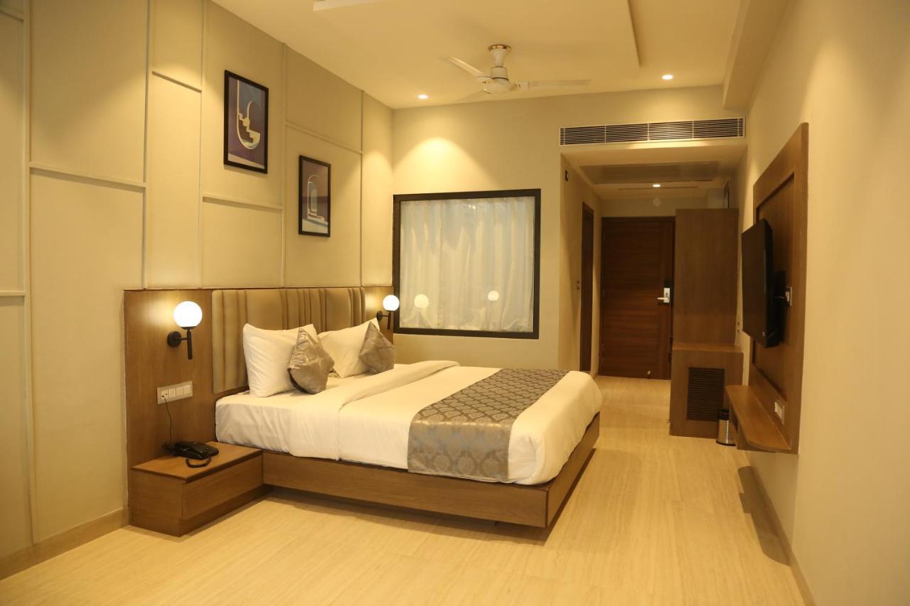 אודייפור Hotel Westend מראה חיצוני תמונה