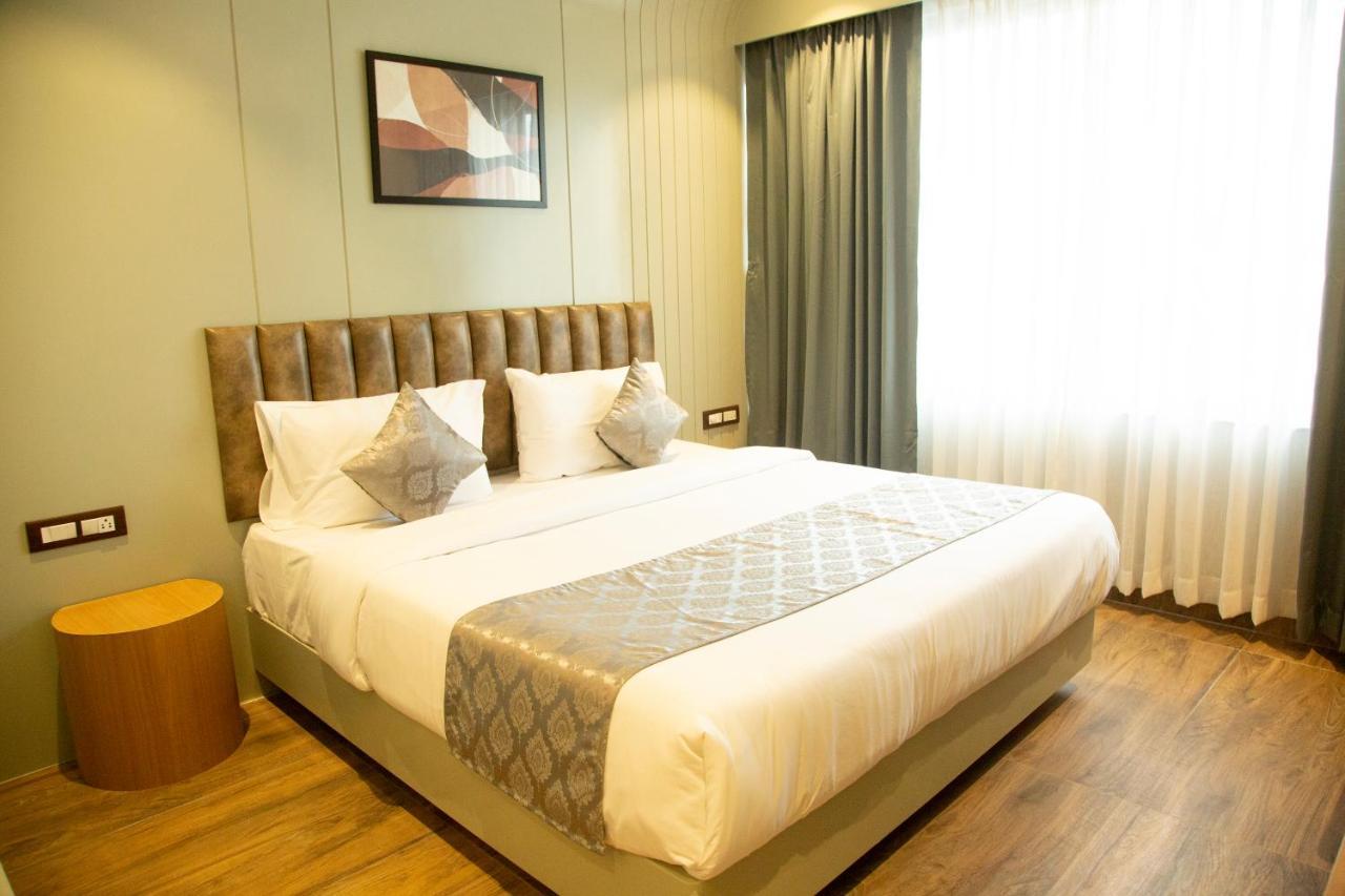אודייפור Hotel Westend מראה חיצוני תמונה