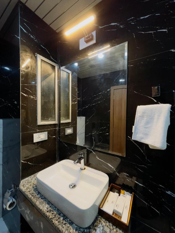 אודייפור Hotel Westend מראה חיצוני תמונה