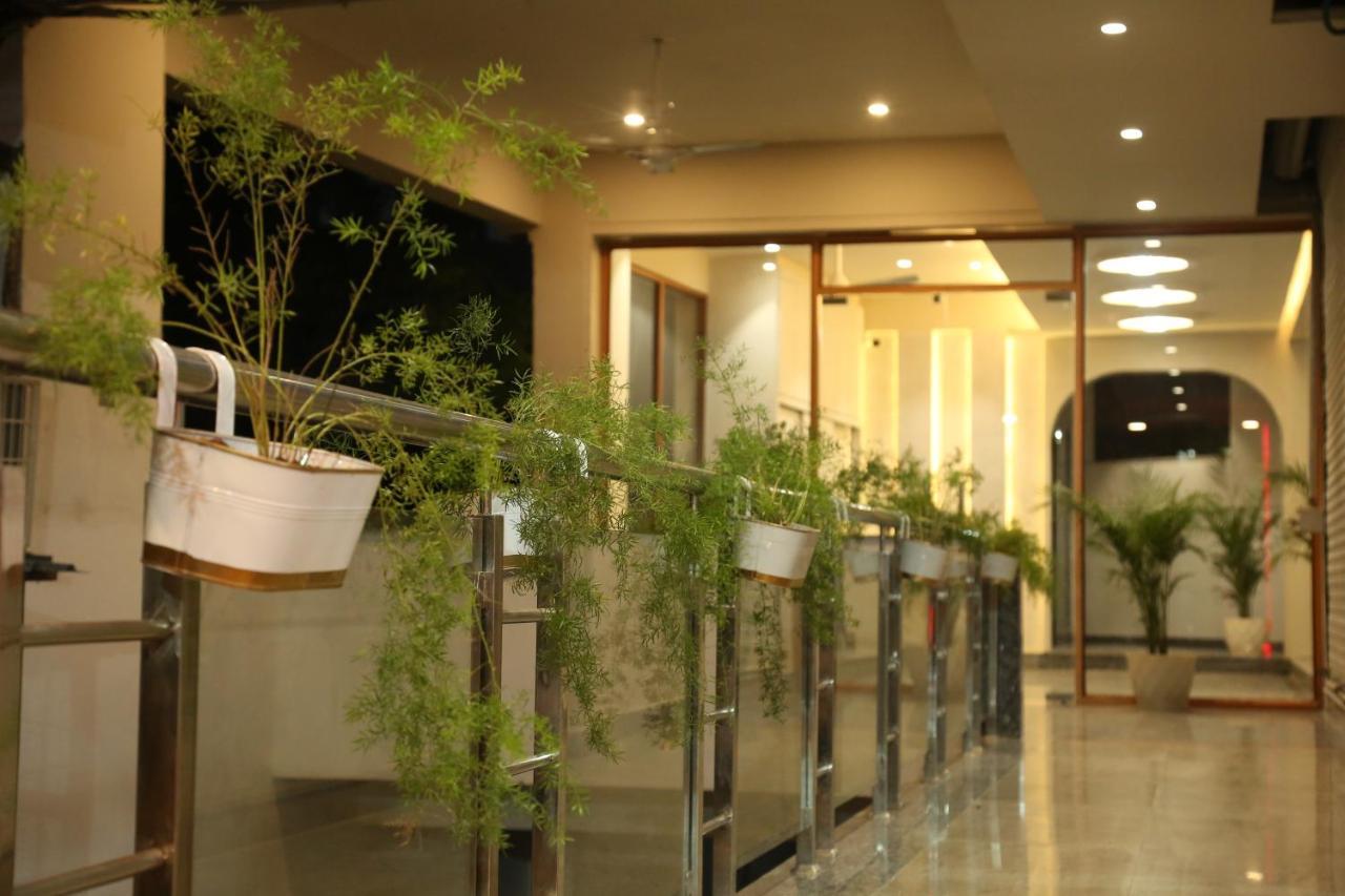 אודייפור Hotel Westend מראה חיצוני תמונה