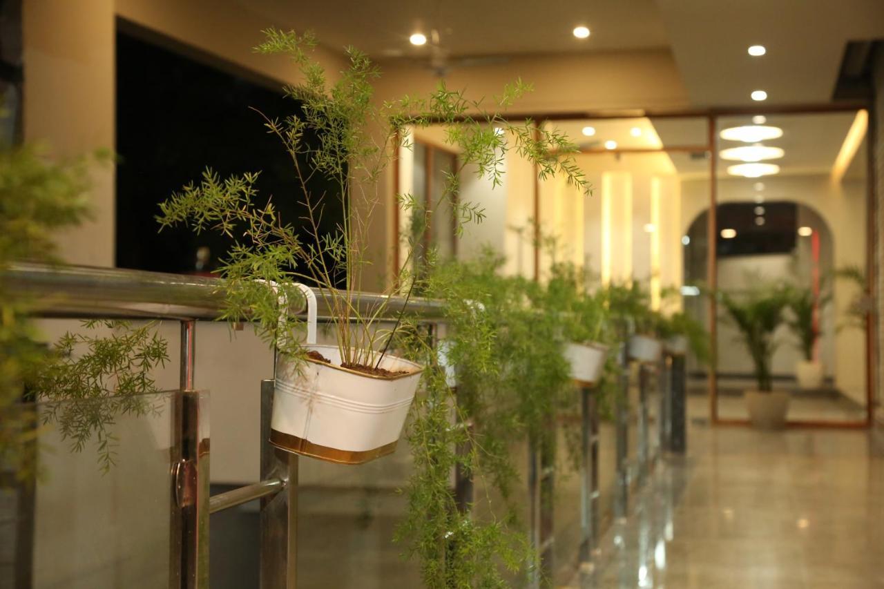 אודייפור Hotel Westend מראה חיצוני תמונה
