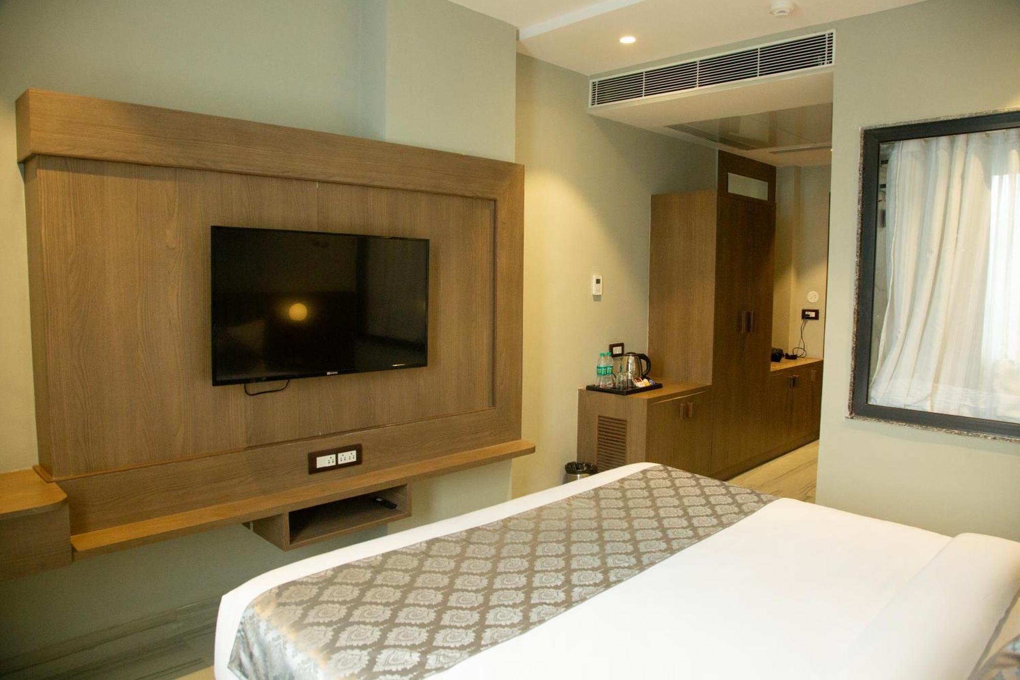 אודייפור Hotel Westend מראה חיצוני תמונה
